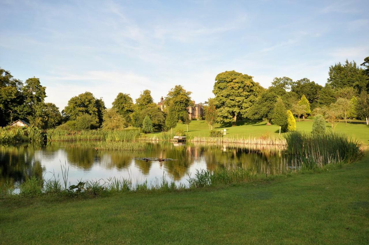 Carnell Country Estate & Holiday Cottages In Ayrshire Hurlford Exterior foto